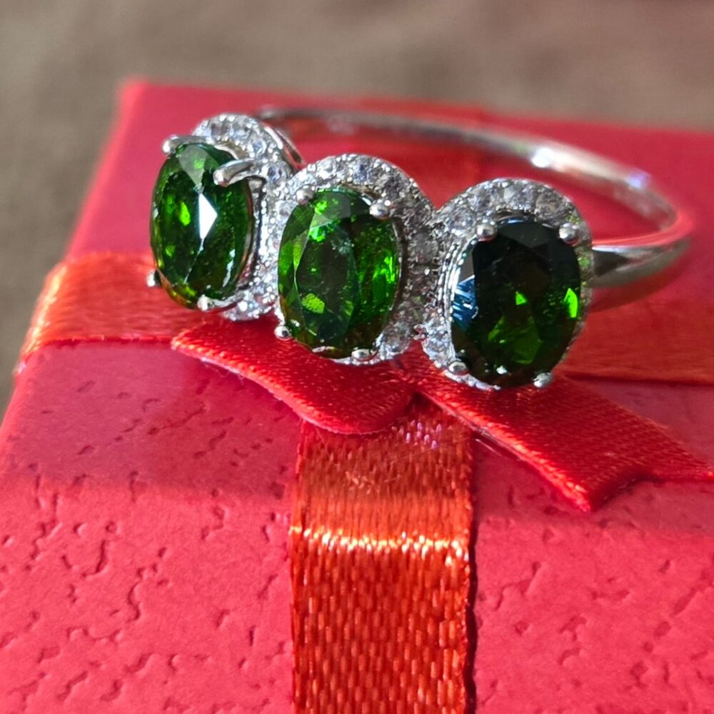 Chrome Diopside ring, 925 silver, size 10